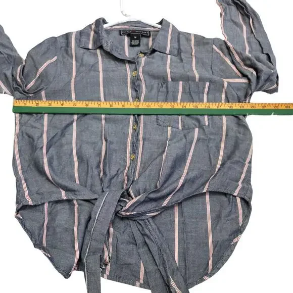 Poly & Esther Woman's Grey with Red and White Stripes Button Down Shirt size M - Picture 3 of 8